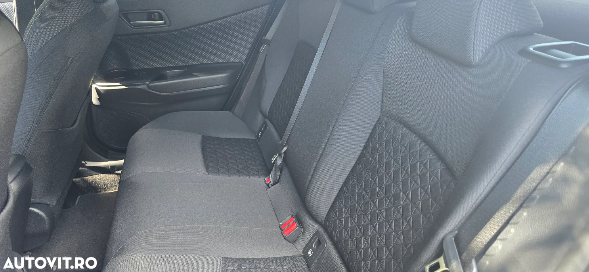 Toyota C-HR 1.8 HSD 122 CP 4x2 CVT C-ult Style - 16