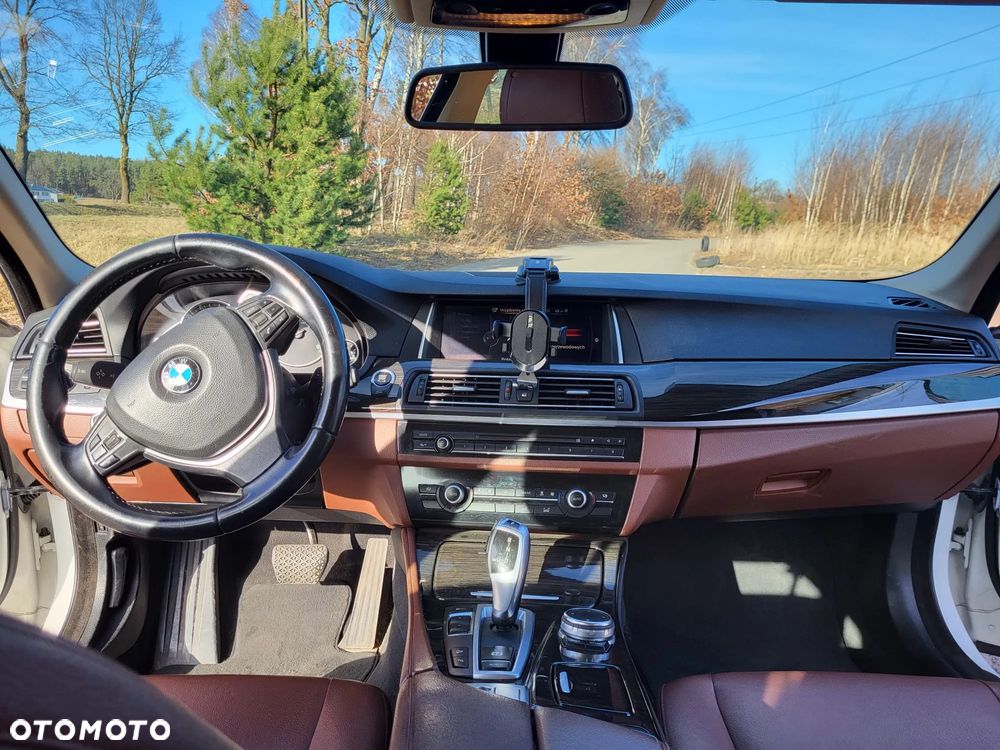 BMW Seria 5 520d xDrive Luxury Line - 3
