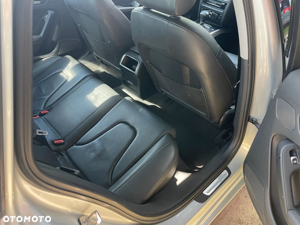 Audi A4 Limousine - 14