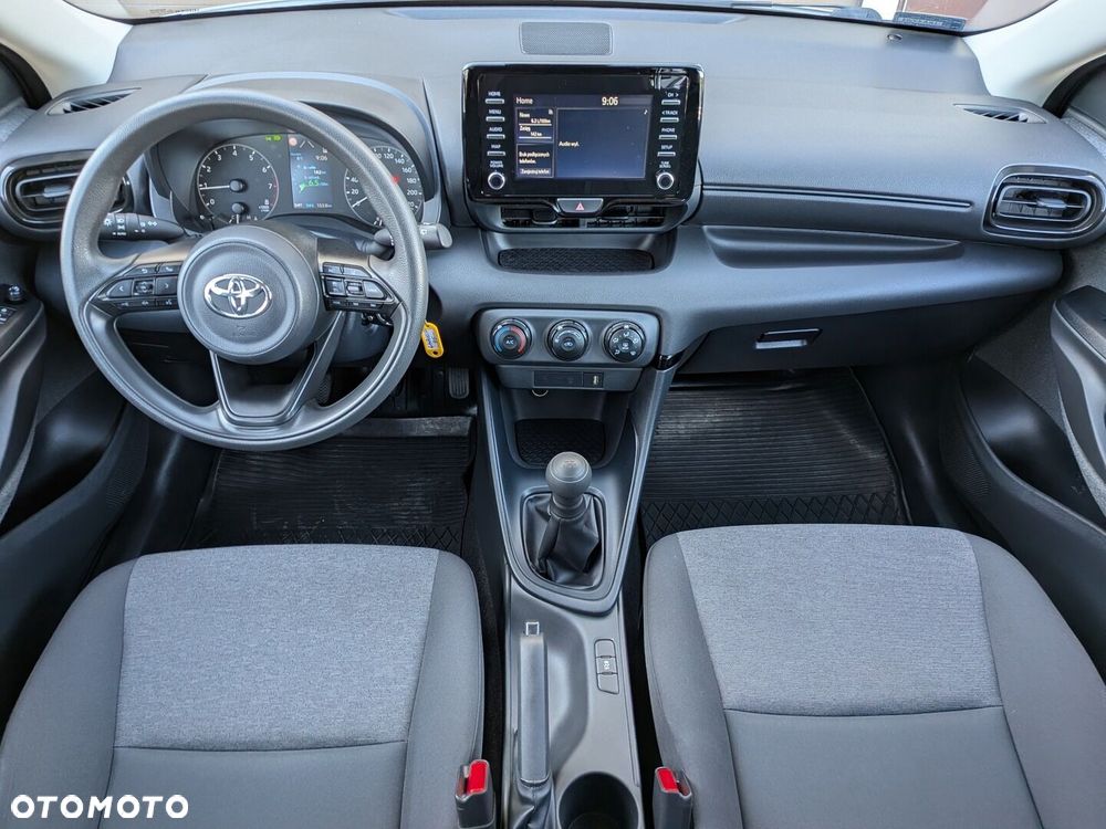 Toyota Yaris - 22