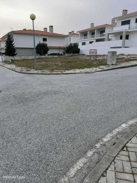 Vendo lote de terreno na Covilhã ( Urbanização do Belo Zêzere ) - Grande imagem: 4/4