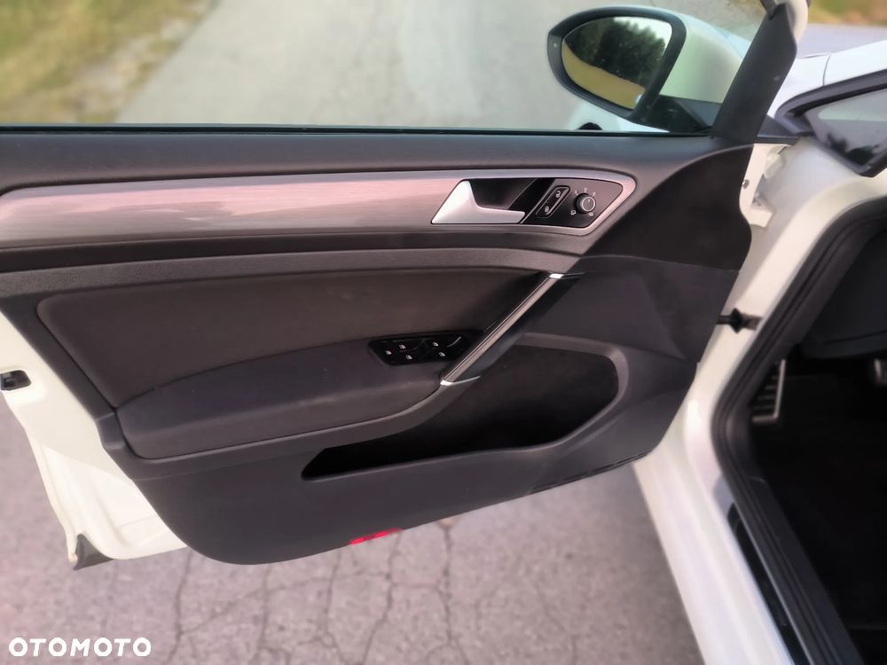 Volkswagen Golf 1.6 TDI BlueMotion Technology DSG Allstar - 23