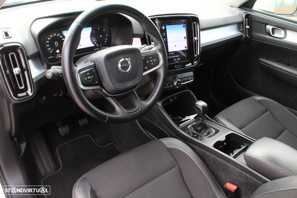 Volvo XC 40 2.0 D3 Momentum Plus - 8