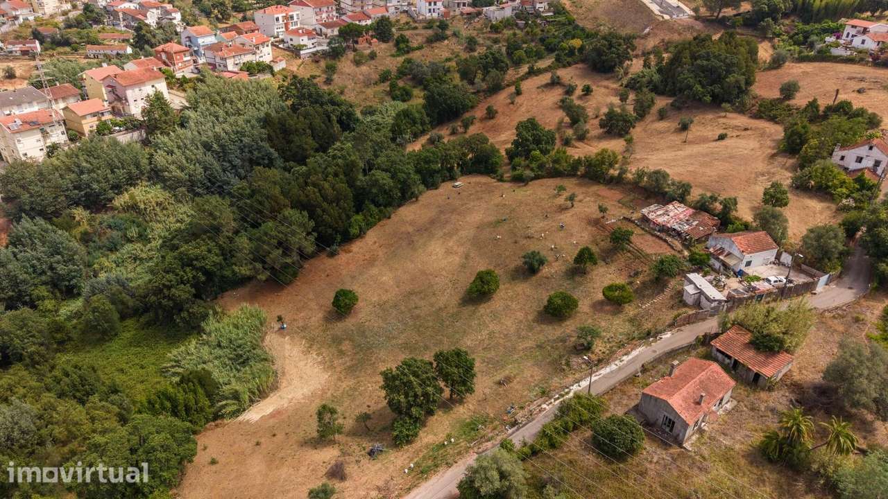 Moradia com Terreno de 7.014 m2 | Potencial Construtivo de 3.500 m2 | - Grande imagem: 4/12