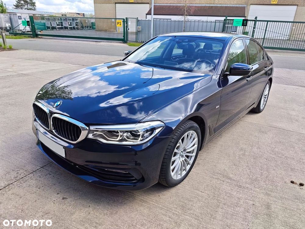 BMW Seria 5 520d xDrive Sport Line - 1