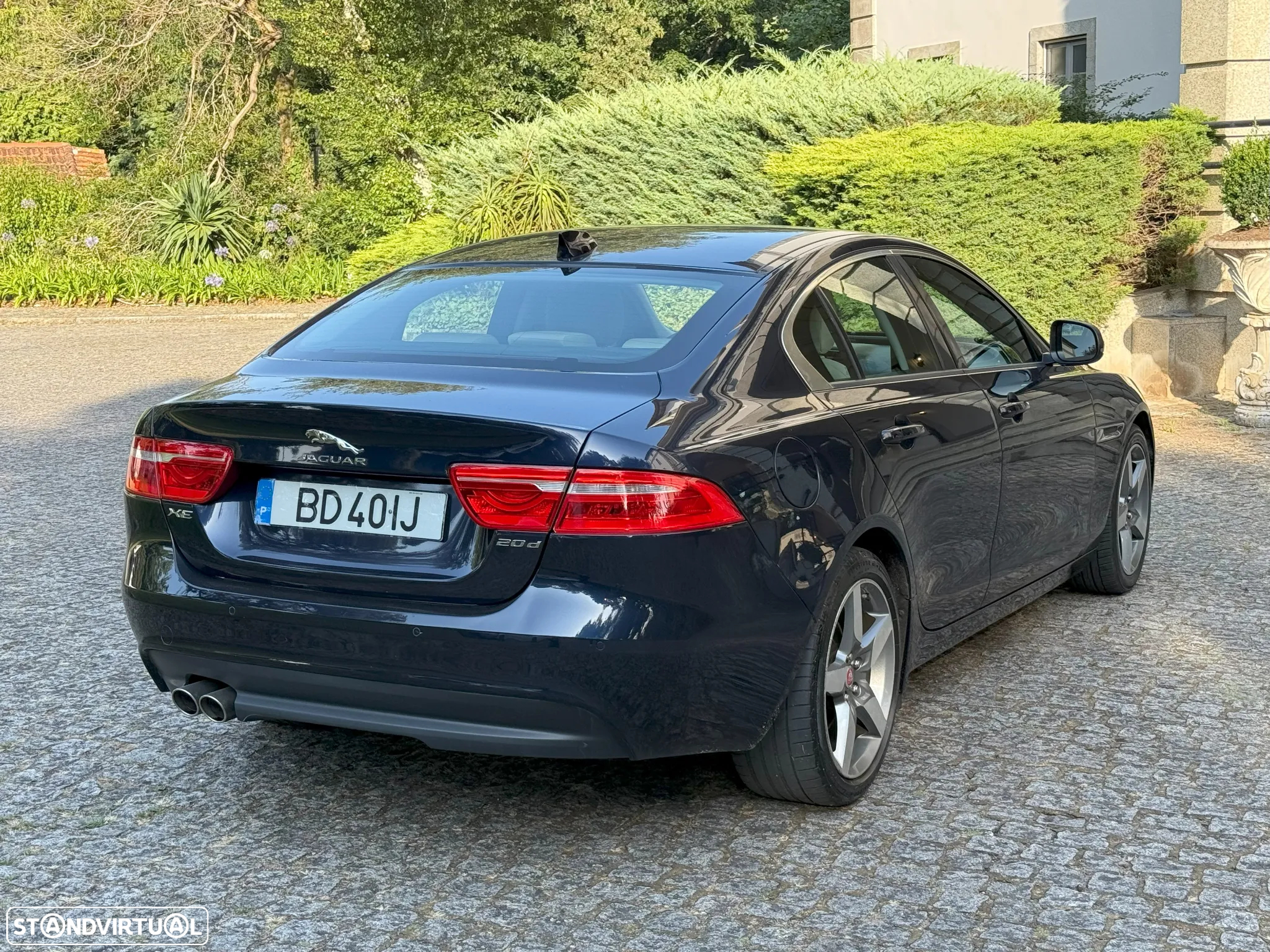 Jaguar XE 2.0 D SE - 7