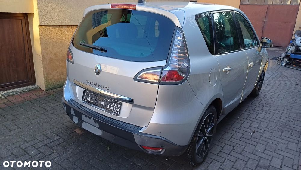 Renault Scenic 2.0 16V 140 CVT Bose Edition - 9