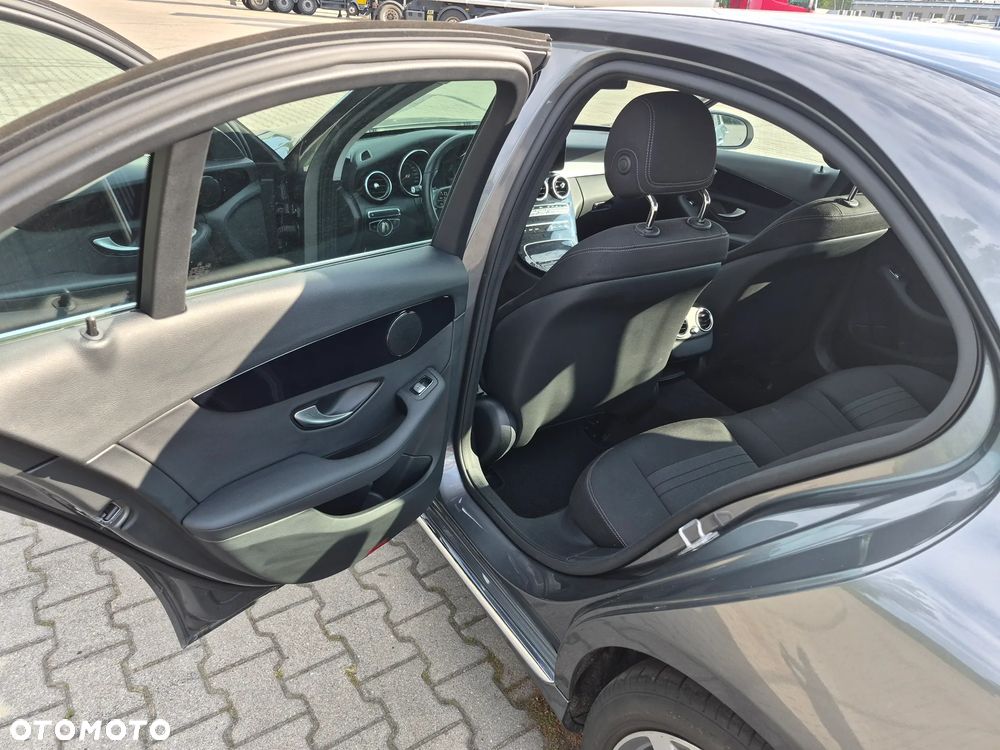 Mercedes-Benz Klasa C 220 d 9G-TRONIC Avantgarde - 12