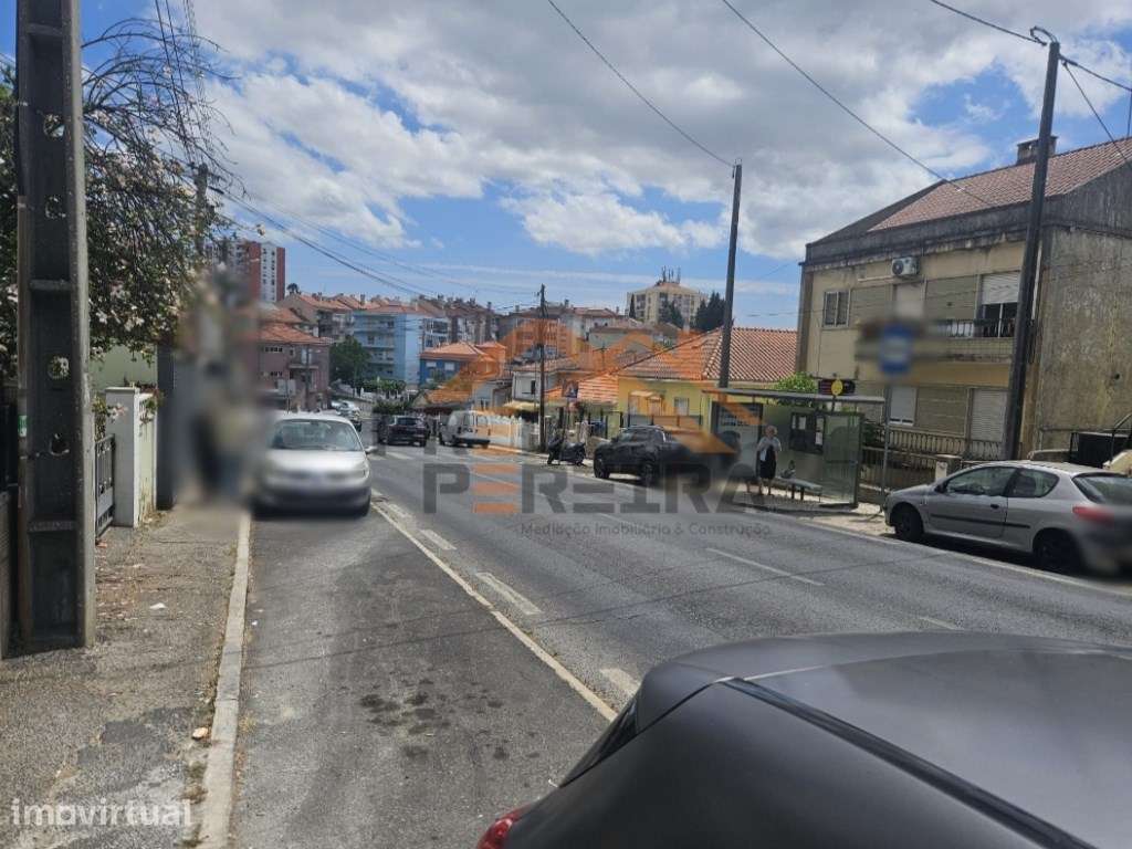 Situada na Ramada - Loja com 84 m2. - Grande imagem: 5/6