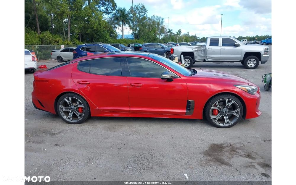 Kia Stinger - 6