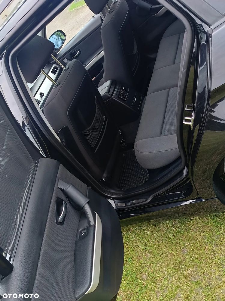 BMW Seria 3 318d DPF Edition Exclusive - 4