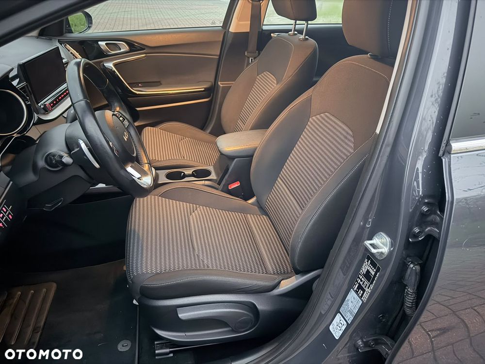 Kia Ceed - 15