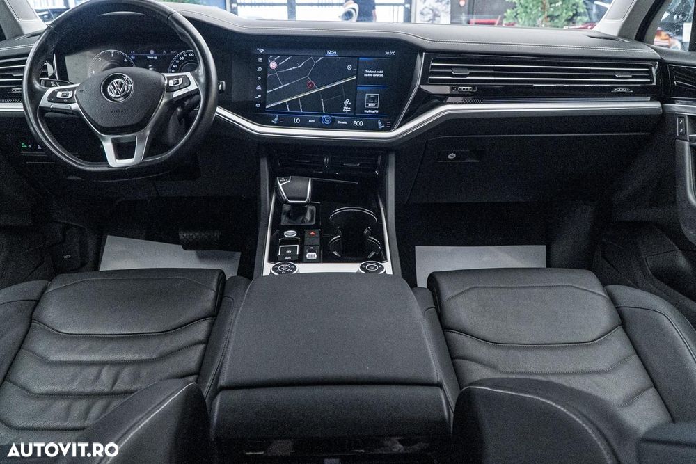 Volkswagen Touareg V6 TDI 4MOTION Elegance - 33