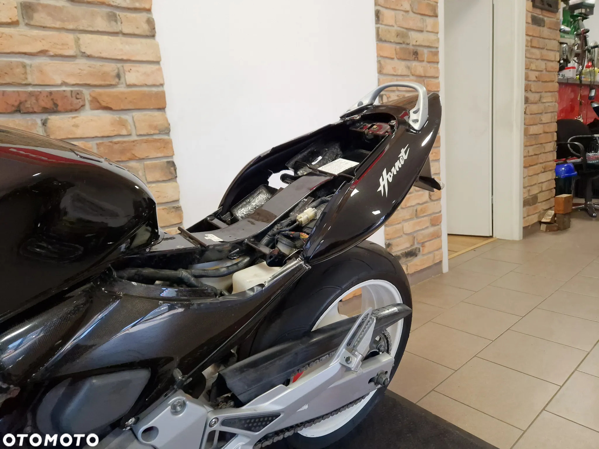 Honda Hornet - 23