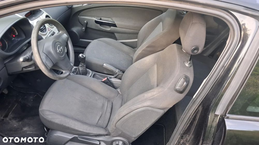 Na części Opel Corsa D silnik 1.3 CDTI A13DTC, Z13DTJ lakier Z20R skrzynia maska zderzak drzwi klapa szyba fotel kanapa lusterko lampa deska GWARANCJA !!! Przód Tył Zestaw Komplet Drzwi Klapa Zderzak Błotnik Maska Grill Atrapa Szyba Pas Lampa Lusterko Boczki Fotel Kanapa Kokpit Deska Rozdzielcza Przełącznik Włącznik Sterownik Przewody Wiązka Instalacja Moduł Komputer Czujnik Listwa Pompa Alternator Wtryski Głowica Rozrusznik Kompresor Sprzęgło Dwumas Silnik  Skrzynia ABS Klimatyzacji Paliwa Wspomagania Kolektor Turbina Przepustnica Zawór Chłodnica Koło Hak Belka Sanki Zawieszenie Mcpherson Półoś Amortyzator Wydech Tłumik Zacisk - 12