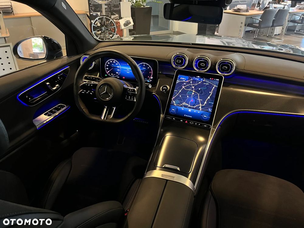 Mercedes-Benz GLC - 24