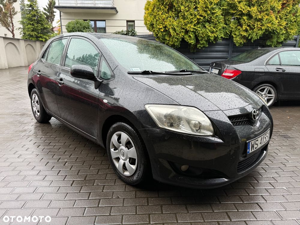 Toyota Auris 1.6 VVT-i Sol - 1
