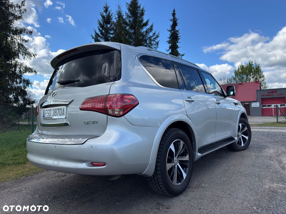 Infiniti QX80 - 9