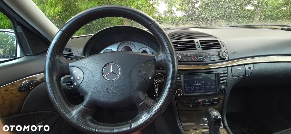 Mercedes-Benz Klasa E - 26