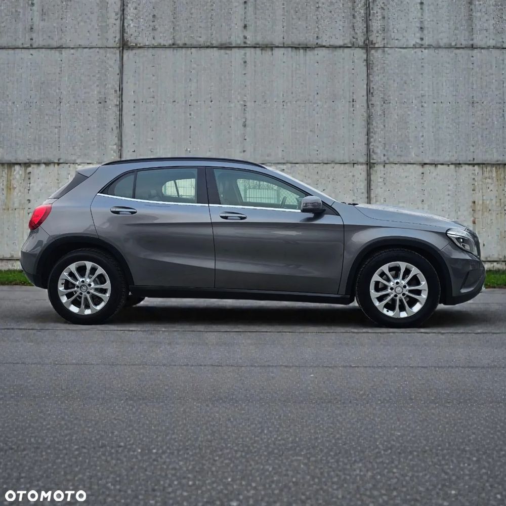Mercedes-Benz GLA 200 7G-DCT Style - 6