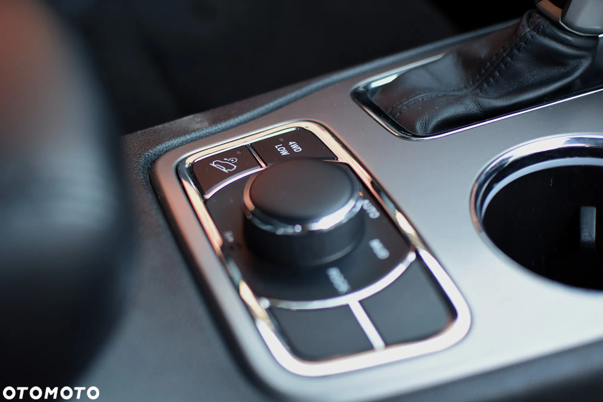 Jeep Grand Cherokee - 20