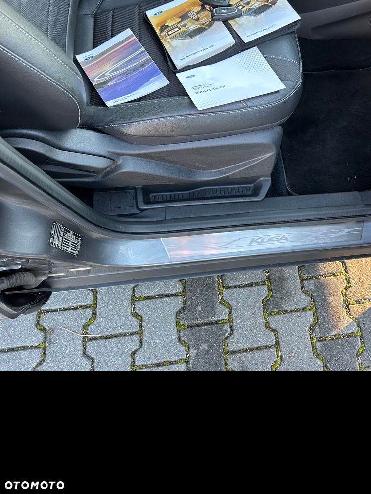 Ford Kuga - 27