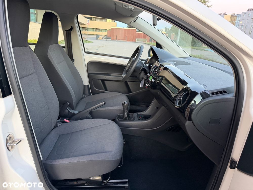 Volkswagen up! - 19