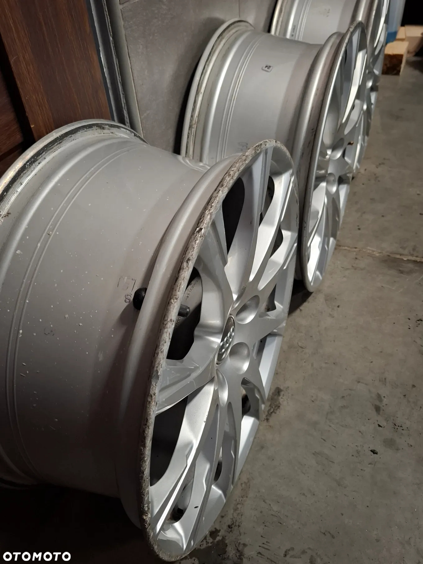 Alufelga Audi A4 B9  E7,5 Jx17H2 ET38 rok 2017 nr 8W0601025C - 2
