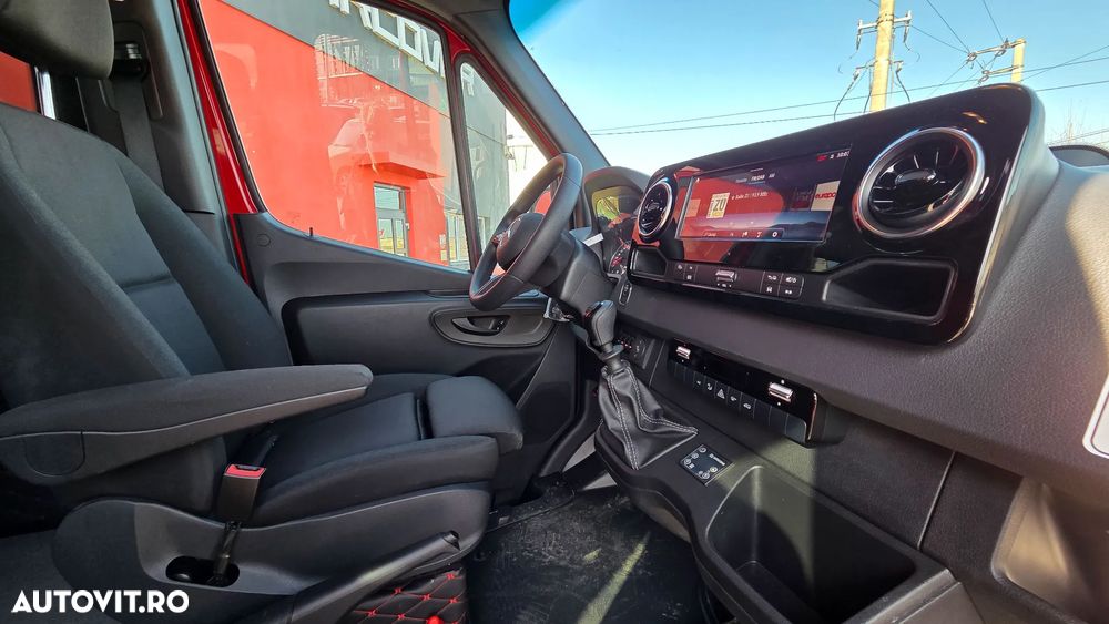 Mercedes-Benz SPRINTER - 10