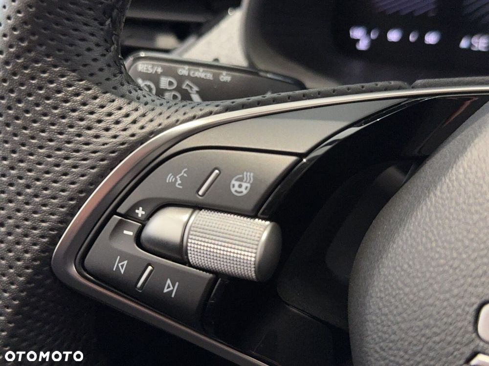 Skoda Kamiq 1.0 TSI Selection - 33