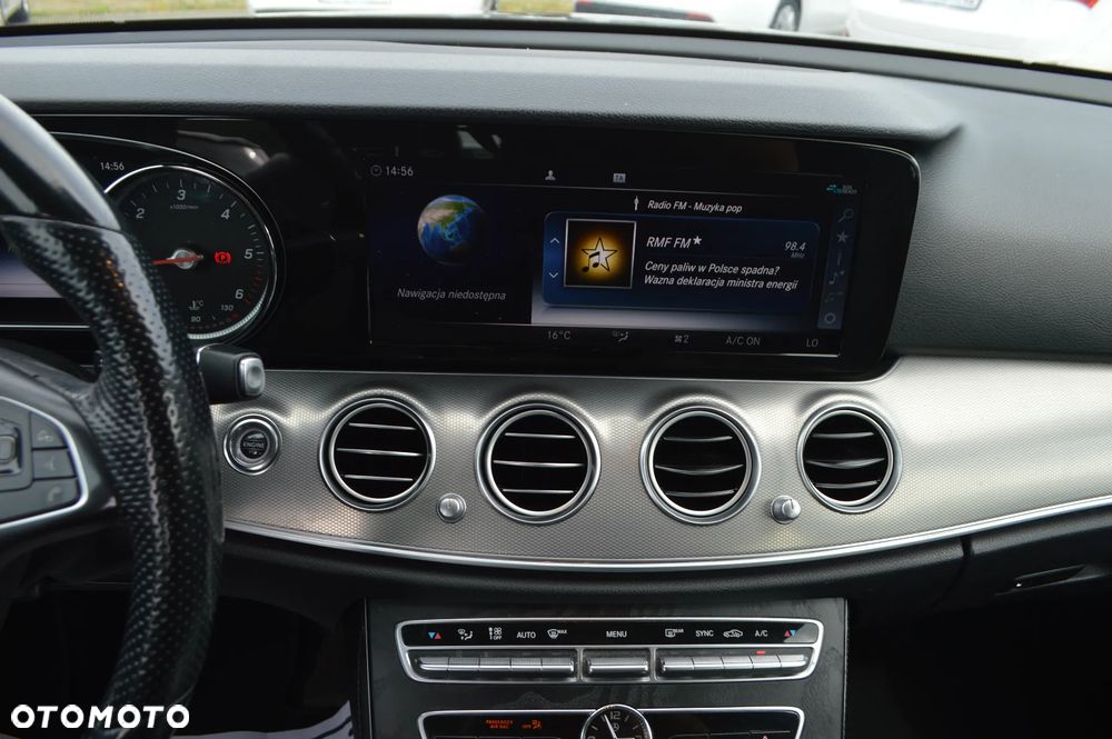 Mercedes-Benz Klasa E 220 d 9G-TRONIC - 19