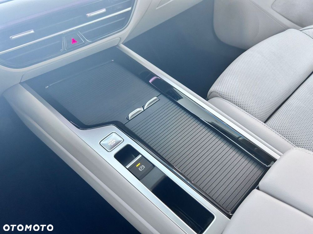 Volkswagen Passat - 28