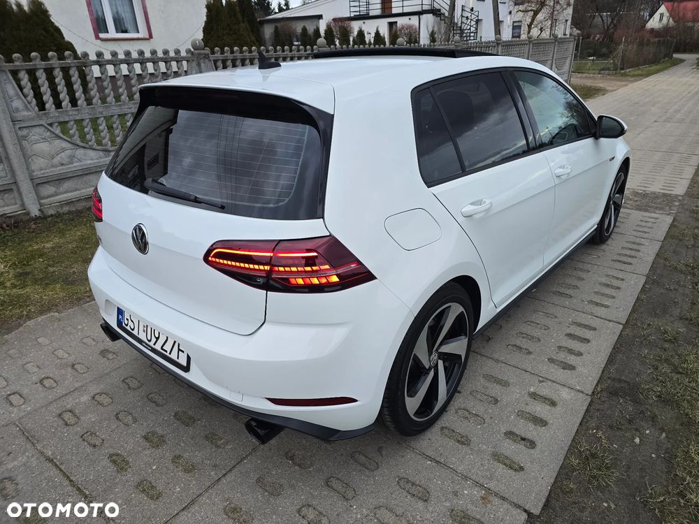 Volkswagen Golf GTI (BlueMotion Technology) Performance - 4