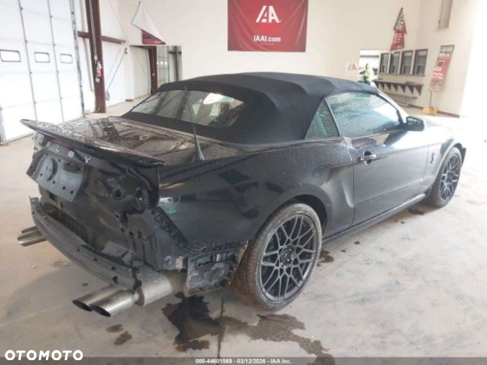 Ford Mustang - 6