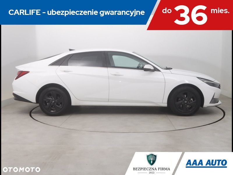 Hyundai Elantra - 8