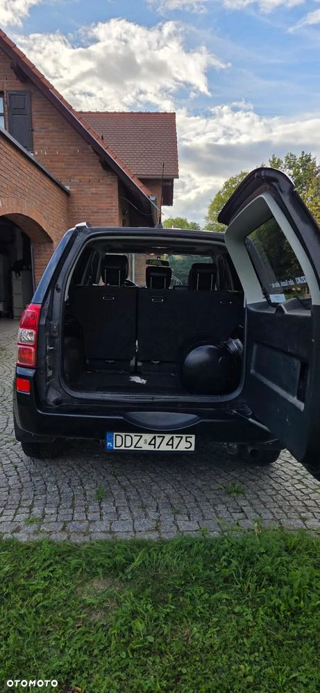 Suzuki Grand Vitara 2.0 - 6