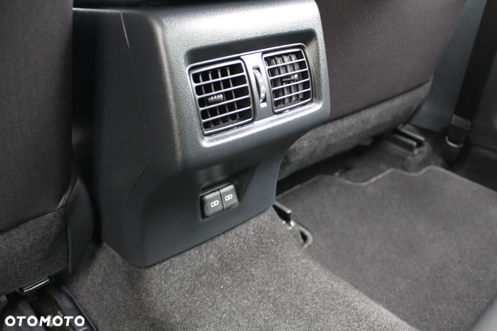 Toyota Camry 2.5 Hybrid Comfort CVT - 38