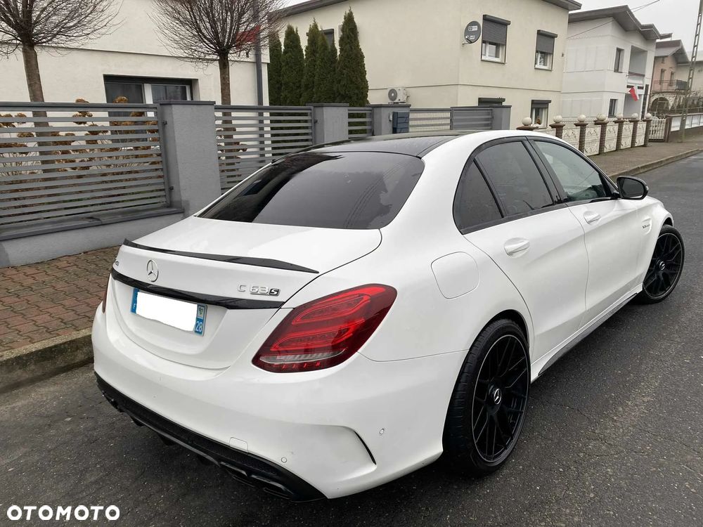 Mercedes-Benz Klasa C AMG 63 S AMG Speedshift 7G-MCT - 34