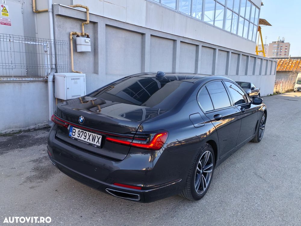 BMW Seria 7 750i xDrive - 5