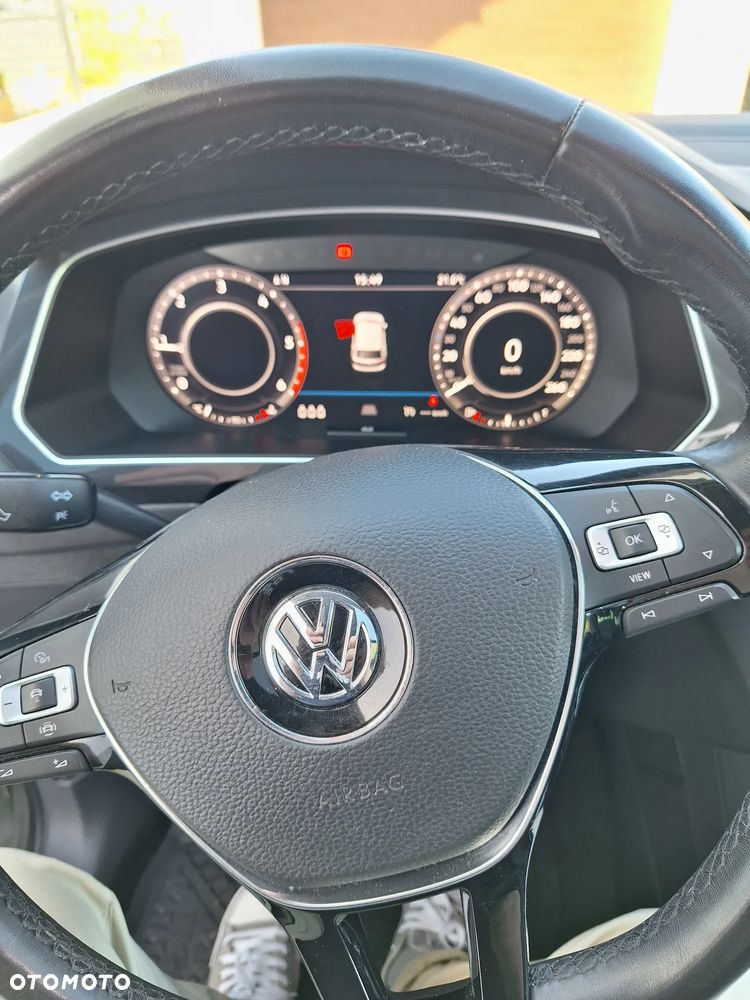 Volkswagen Tiguan - 8