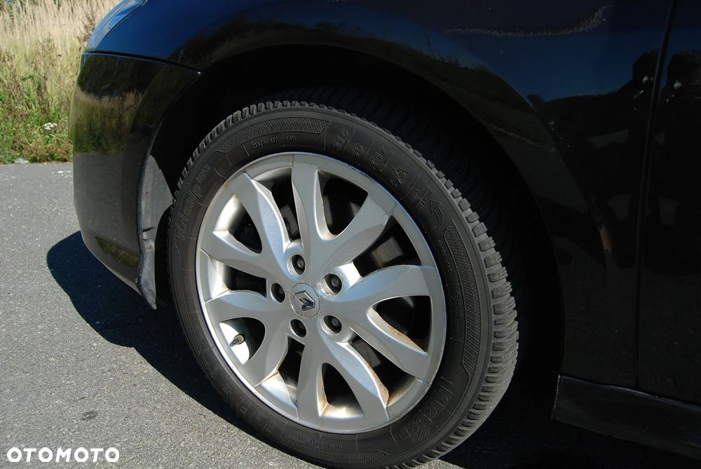Renault Laguna 2.0 dCi Black Edition - 8