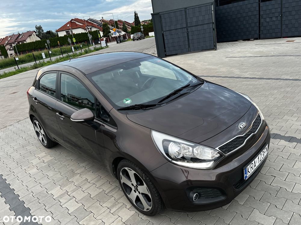 Kia Rio - 5