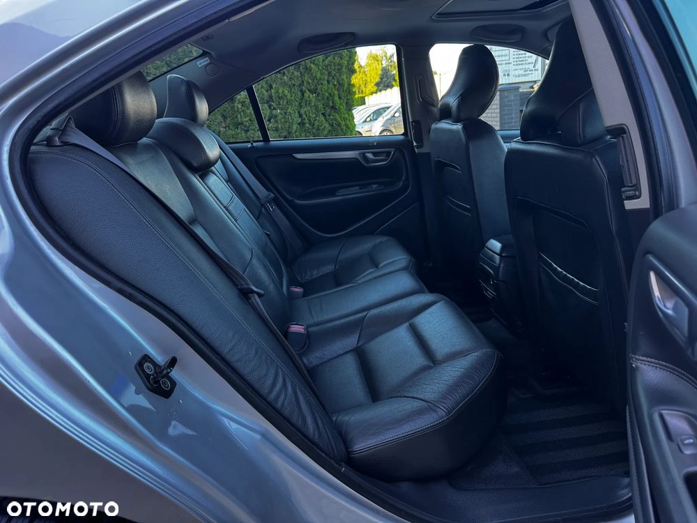Volvo S60 2.4 Summum - 32