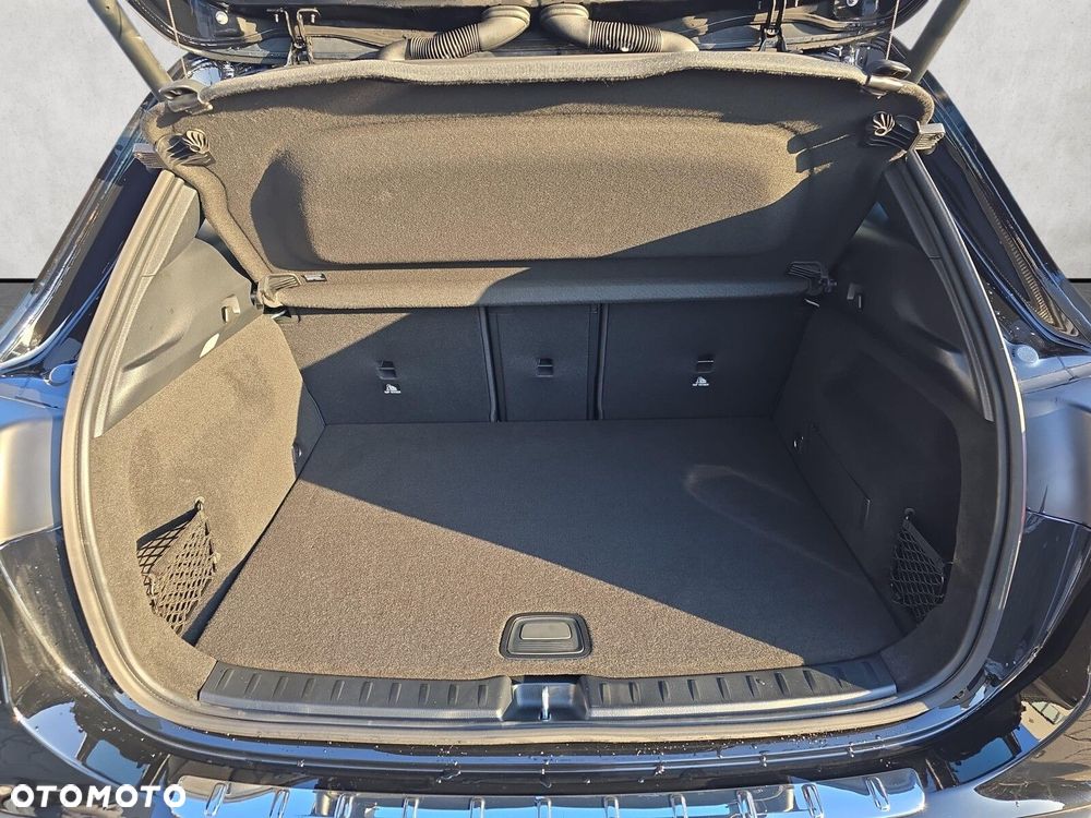 Mercedes-Benz EQA - 16