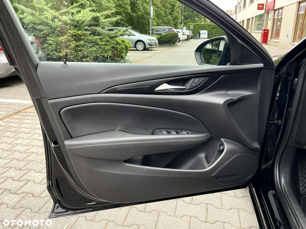 Opel Insignia - 20