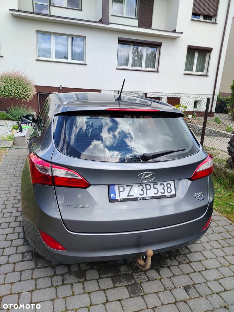 Hyundai i30 blue 1.6 CRDi Classic - 2