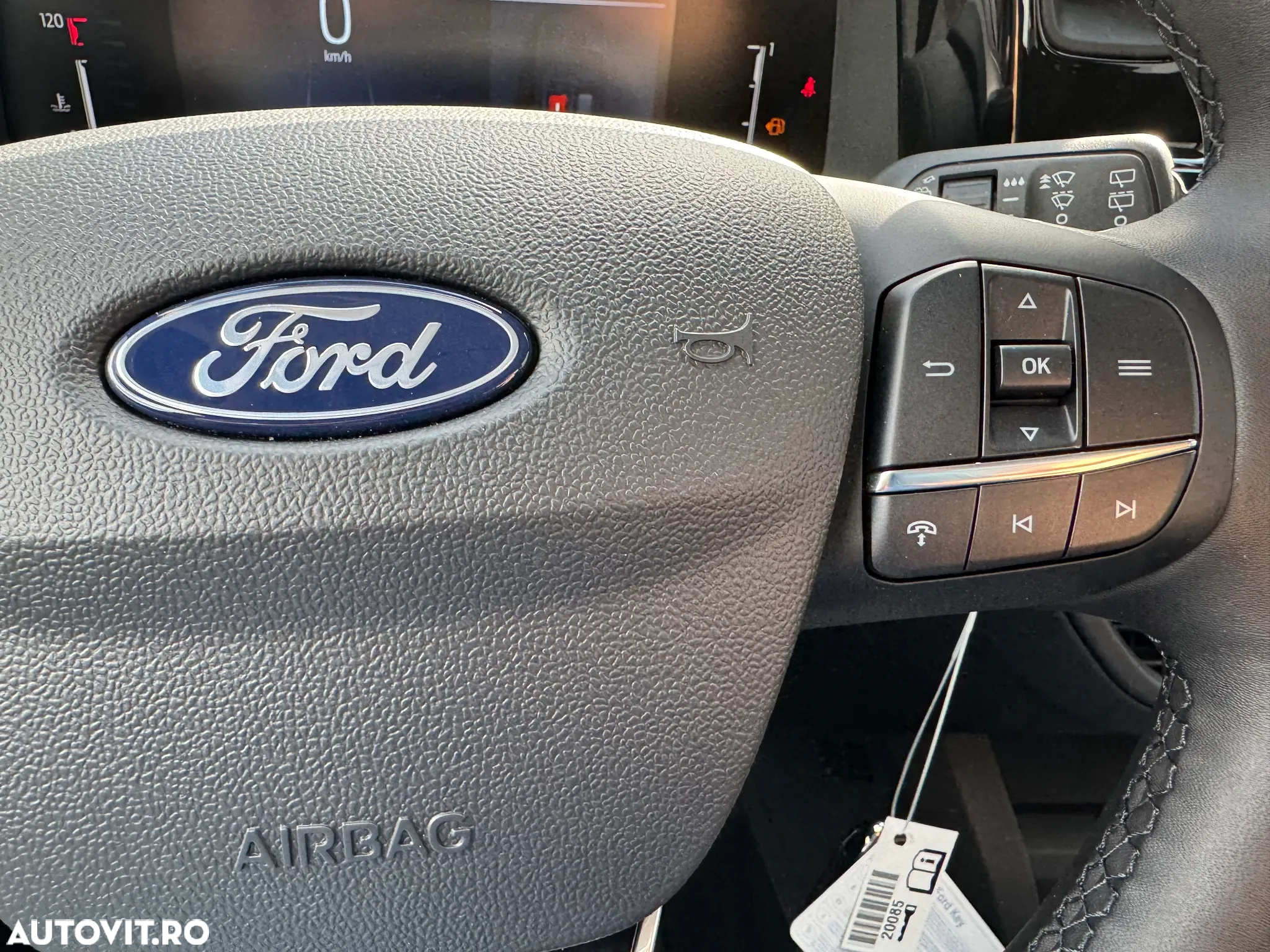 Ford Tourneo Courier 1.0 EcoBoost Trend - 21