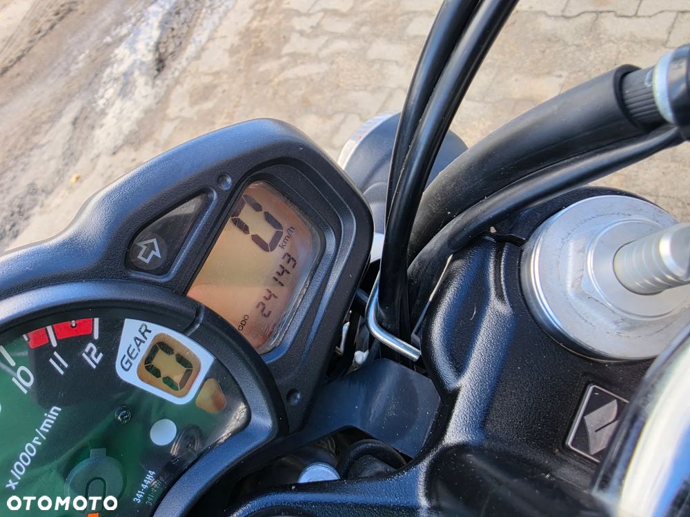 Suzuki Gladius - 35