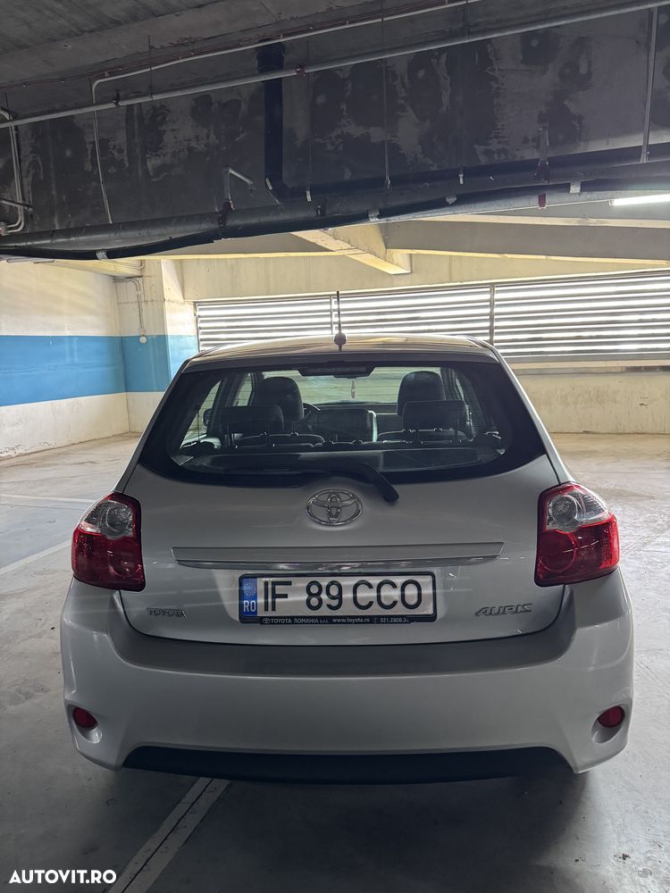 Toyota Auris 1.6 L Valvematic M/M Executive - 5