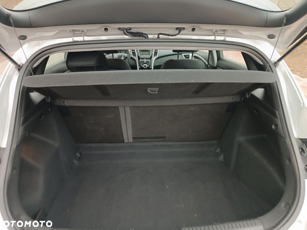 Hyundai i30 1.4 Classic + - 8